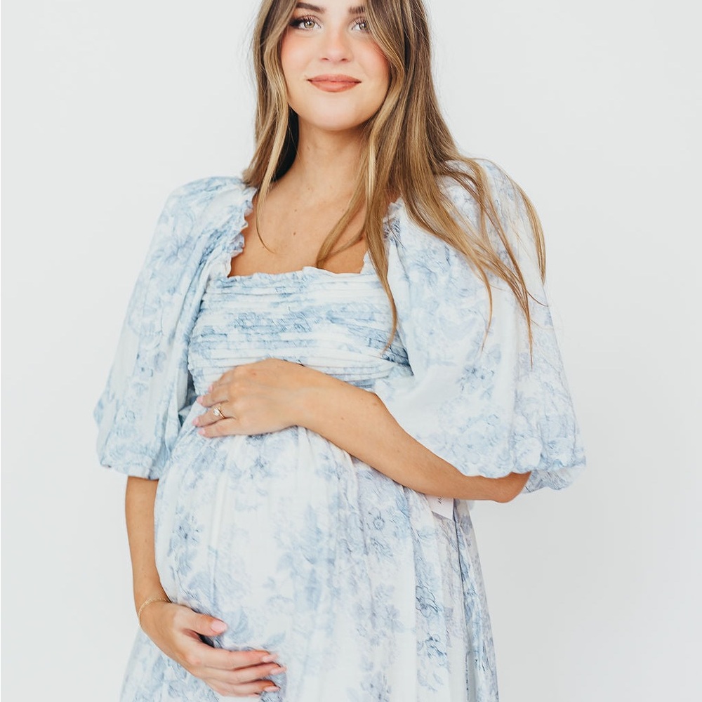 Melody Maxi Dress with Pleats and Bow Detail in Blue Floral